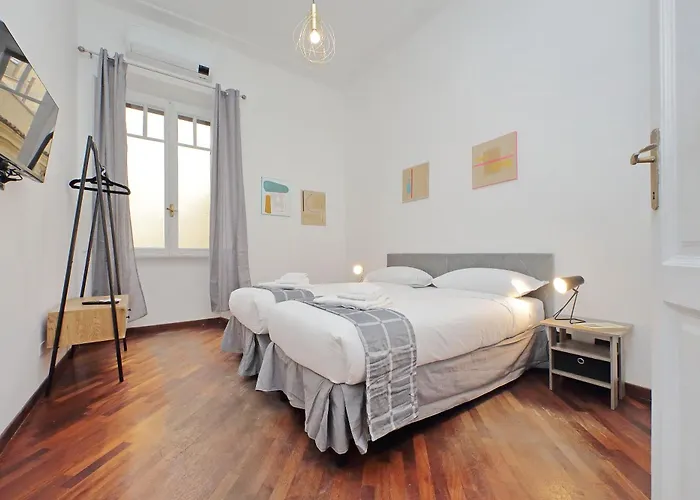 4bnb - Giant Giuliana Vatican Museum Apartment