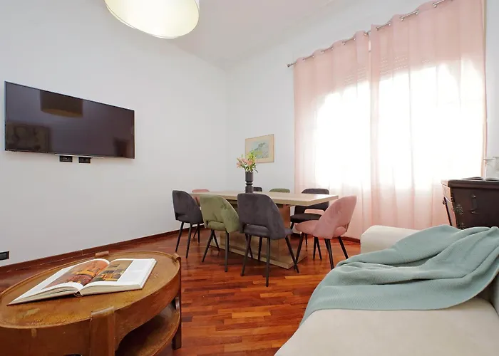 4bnb - Giant Giuliana Vatican Museum Apartment *